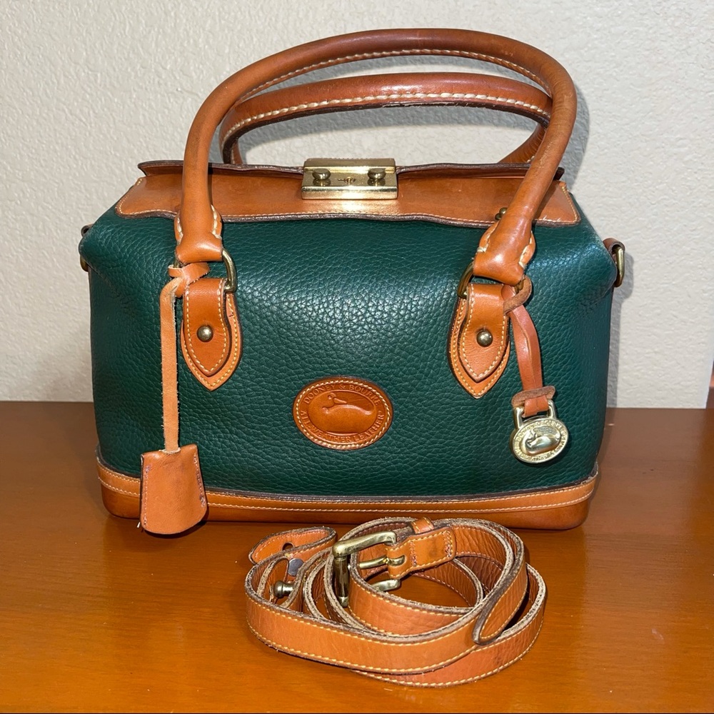 Dooney & Bourke hand fitted doctor satchel - Fir green